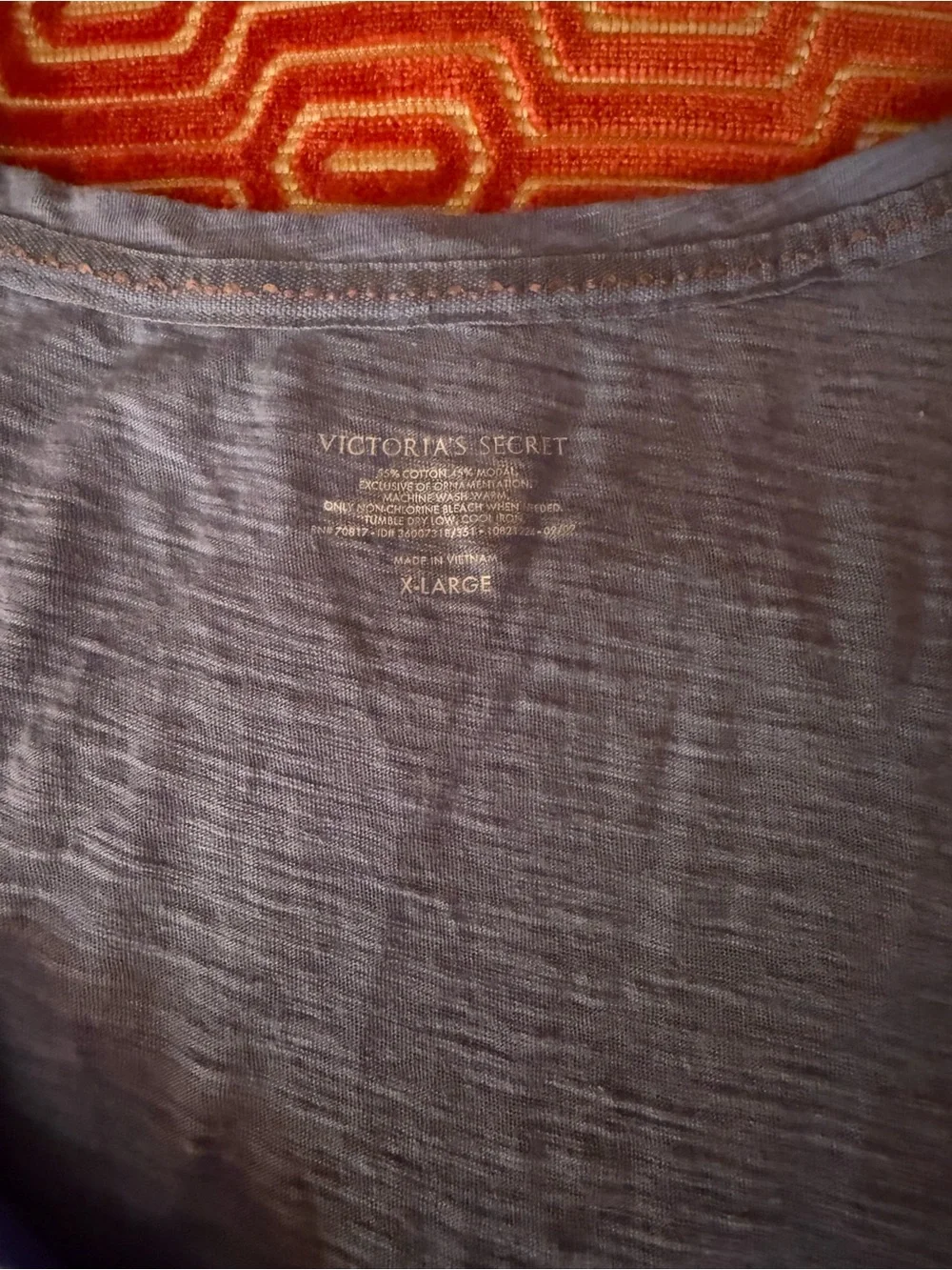 Victoria's Secret Set of 2 Shirts Tops Women’s XL Blue Red pocket v-neck EUC - Picture 4 of 13